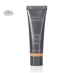 TimeWise® Matte 3D Foundation